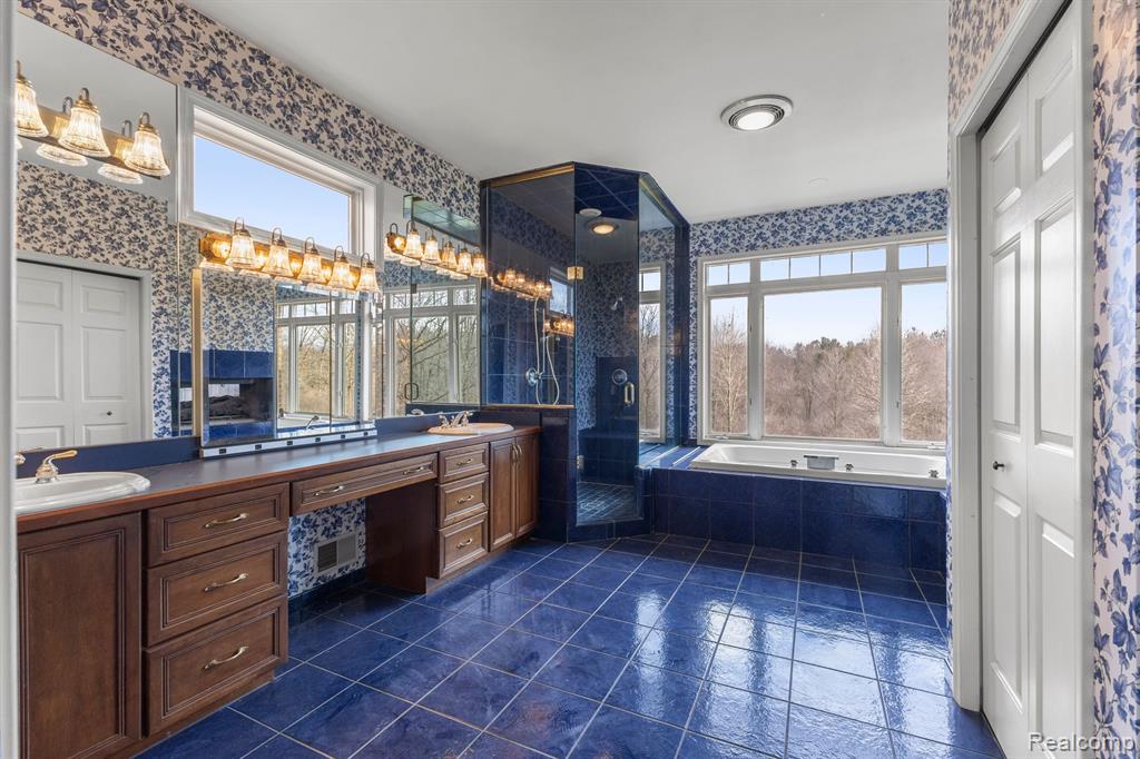 6555 WARREN Road, Ann Arbor, MI 48105 — Photo 37