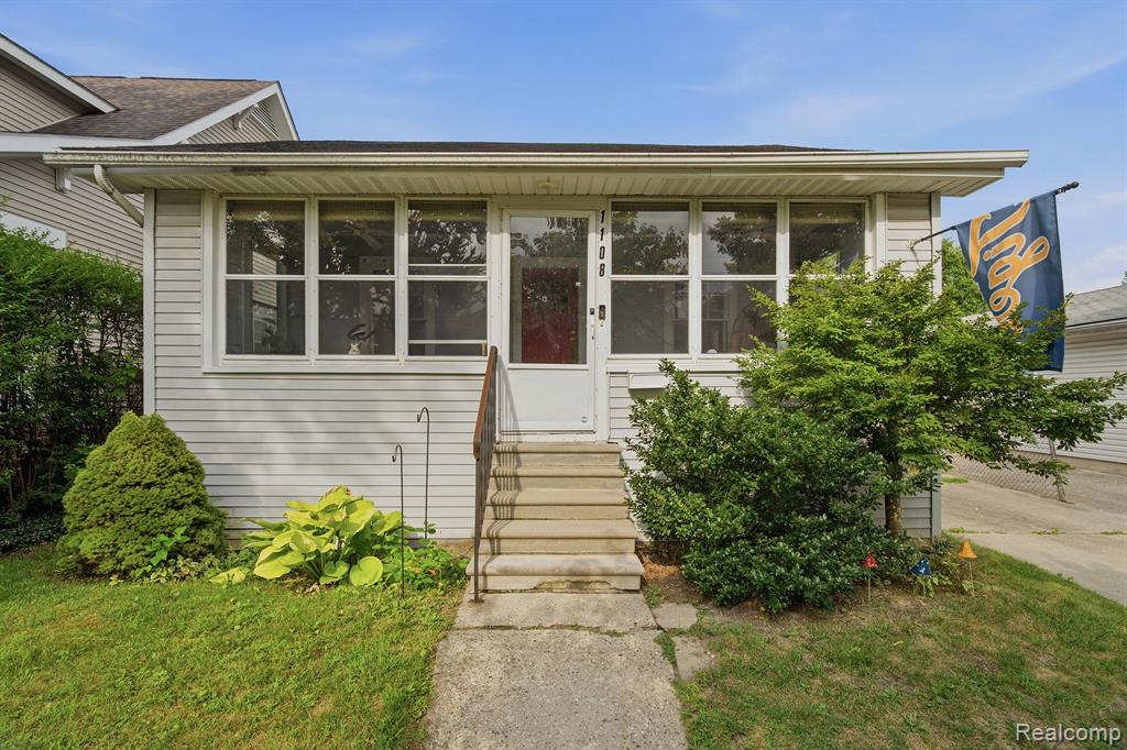 1108 S Wilson Avenue, Royal Oak, MI 48067