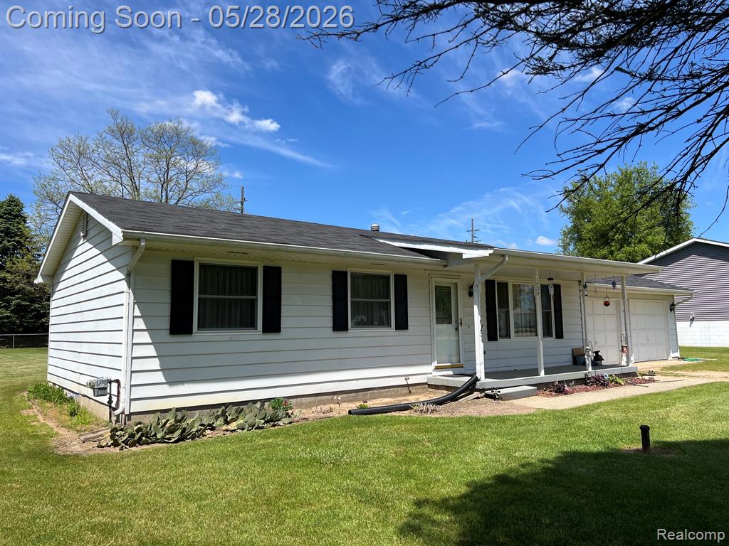 1725 Farnsworth Road, Lapeer, MI 48446