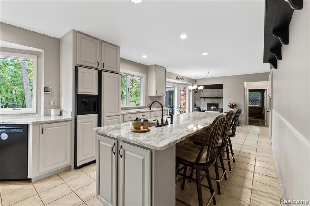 8291 Fawn Valley Circle, Clarkston, MI 48348 — Photo 11