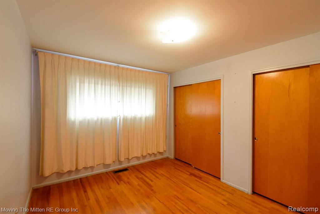 1200 GEORGINA Drive, Ypsilanti, MI 48198 — Photo 17
