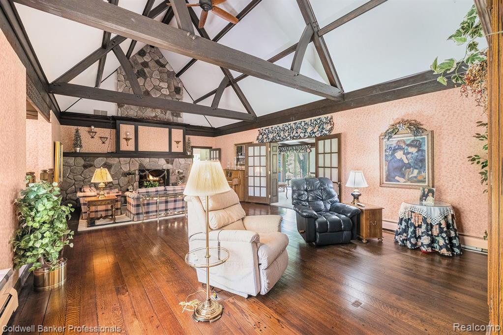 2103 E NEWARK Road, Lapeer, MI 48446 — Photo 9