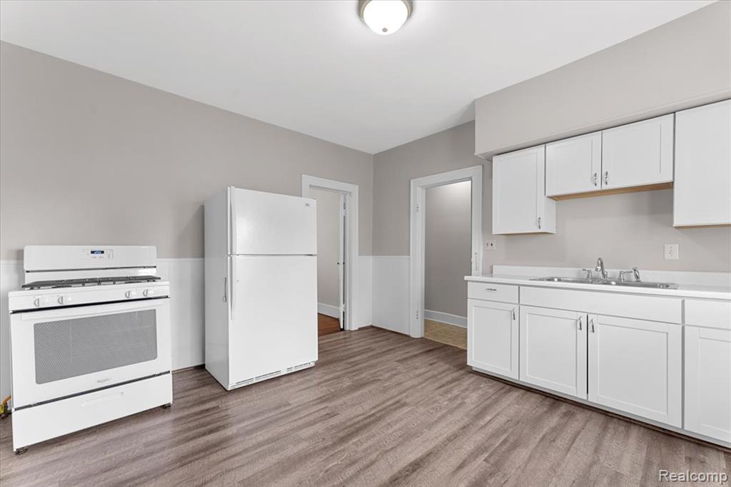 922 Maple, Wyandotte, MI 48192 — Photo 5