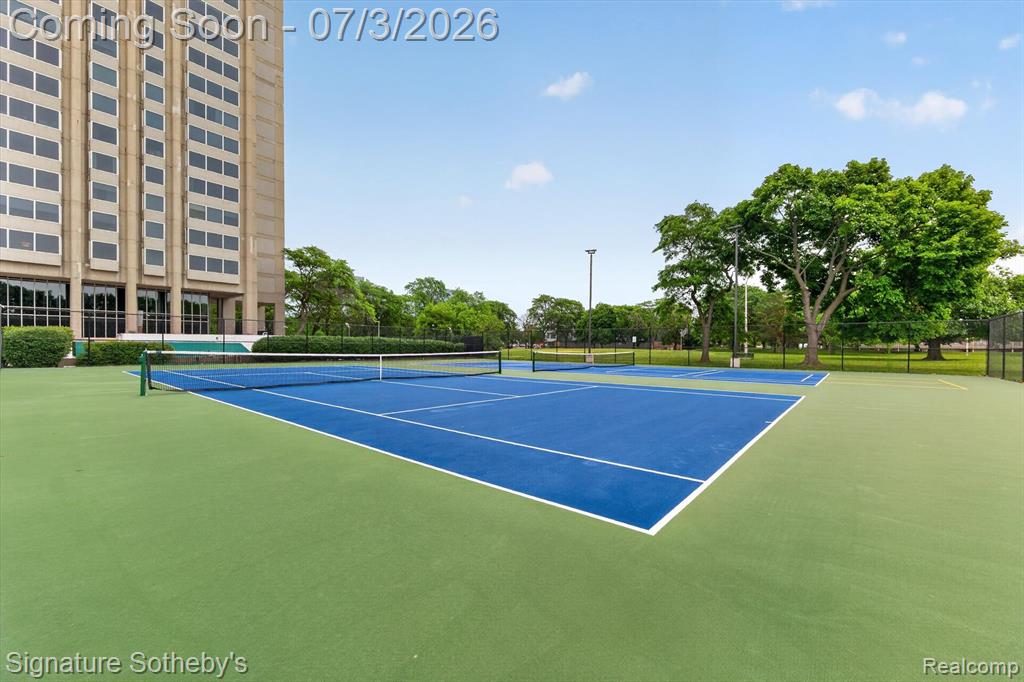1300 E Lafayette Street, 912, Detroit, MI 48207 — Photo 35