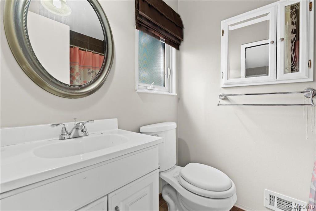 728 SOREL Drive, Canton, MI 48188 — Photo 15