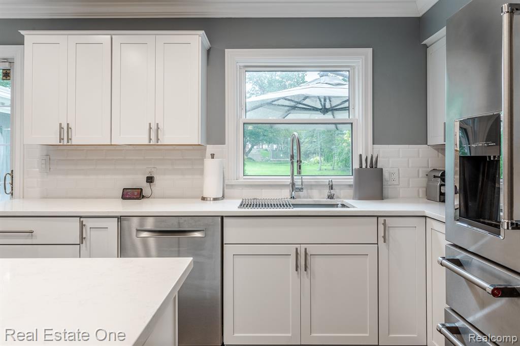 5699 RAVEN Road, Bloomfield Hills, MI 48301 — Photo 16