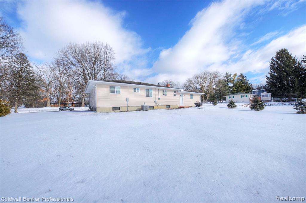 9555 Andersonville Road, Clarkston, MI — Photo 28