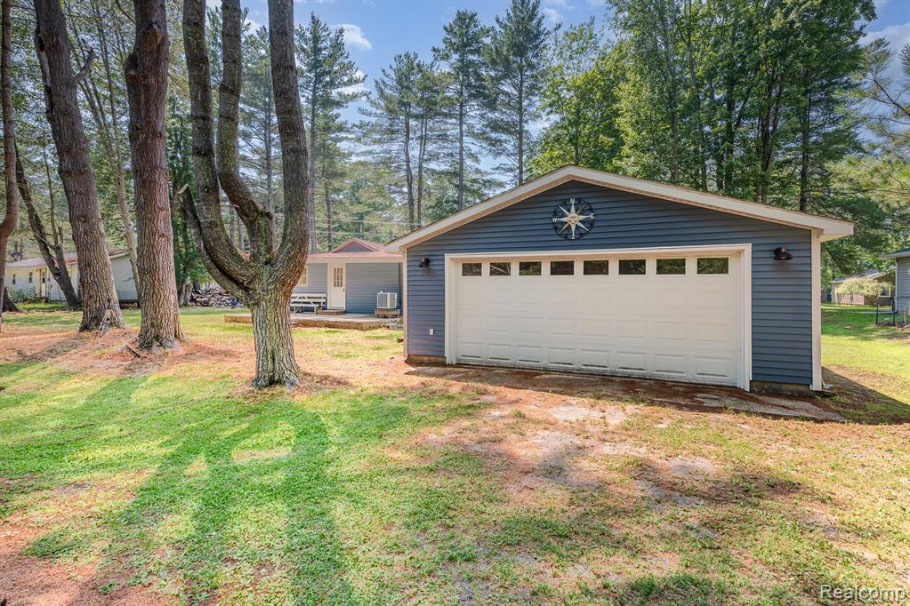 1014 Clifford Street, East Tawas, MI 48730 — Photo 3