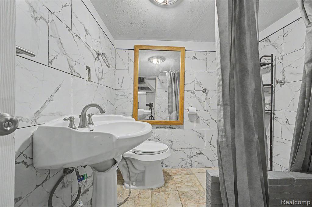 6539 Greenview Avenue, Detroit, MI 48228 — Photo 27