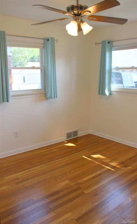 7687 CORTLAND Avenue, Allen Park, MI 48101 — Photo 33