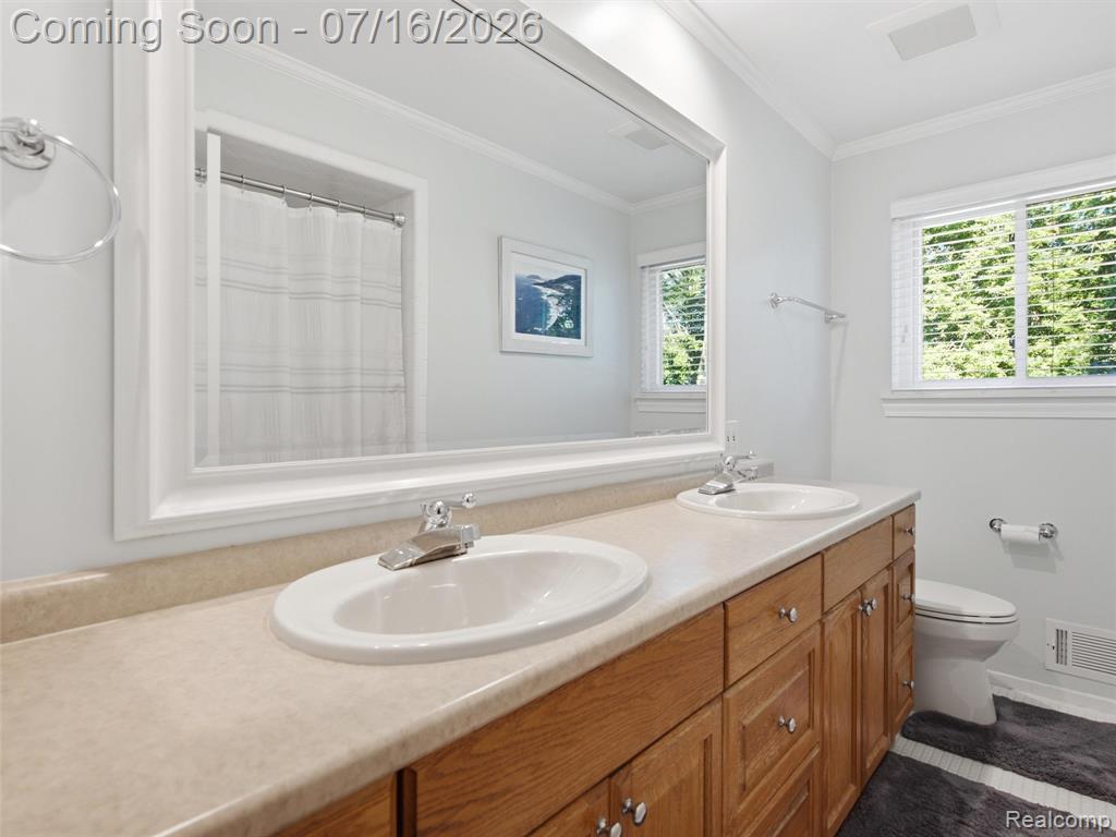 6229 Sandshores Drive, Troy, MI 48085 — Photo 11