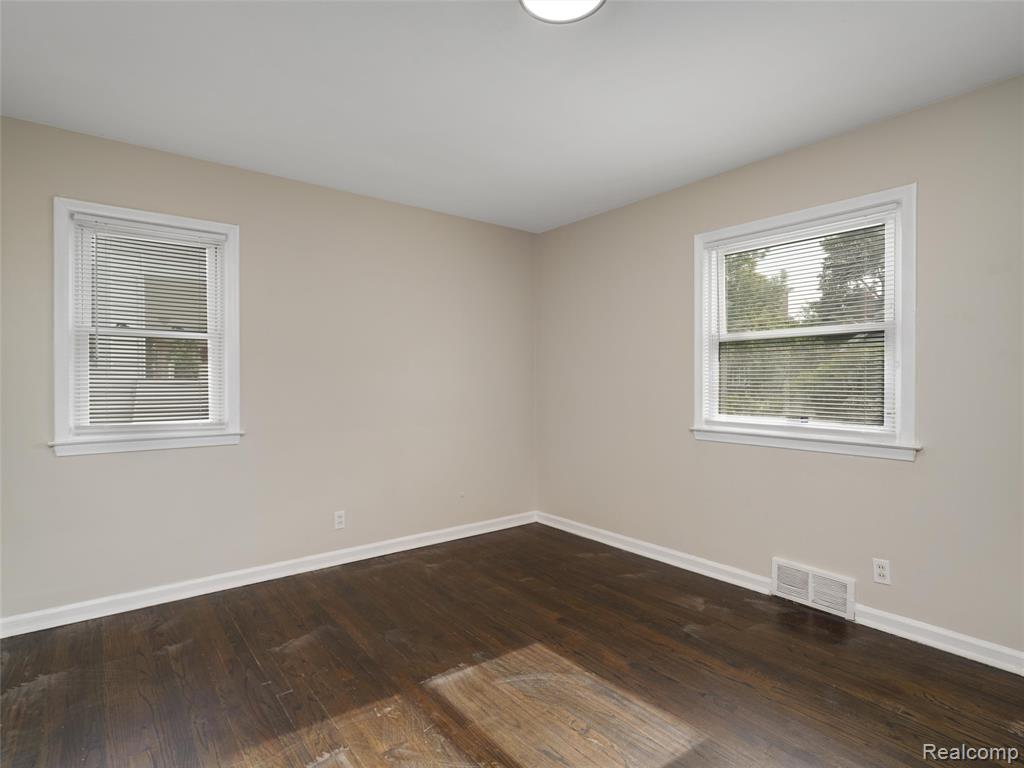 96 Oneida Street, Pontiac, MI 48341 — Photo 11