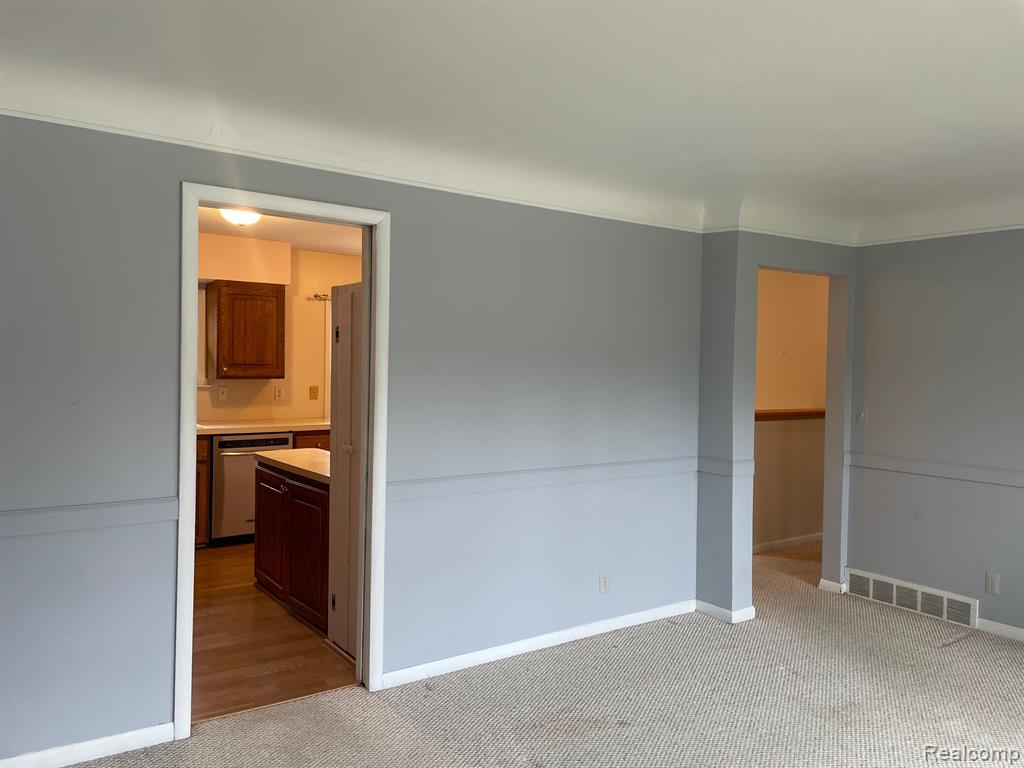 896 Carpenter Street, Northville, MI 48167 — Photo 9