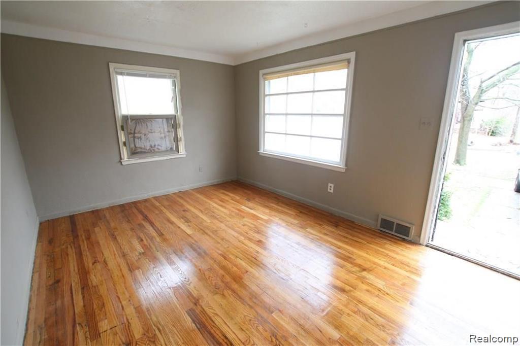 15890 W Parkway Street - Photo 4
