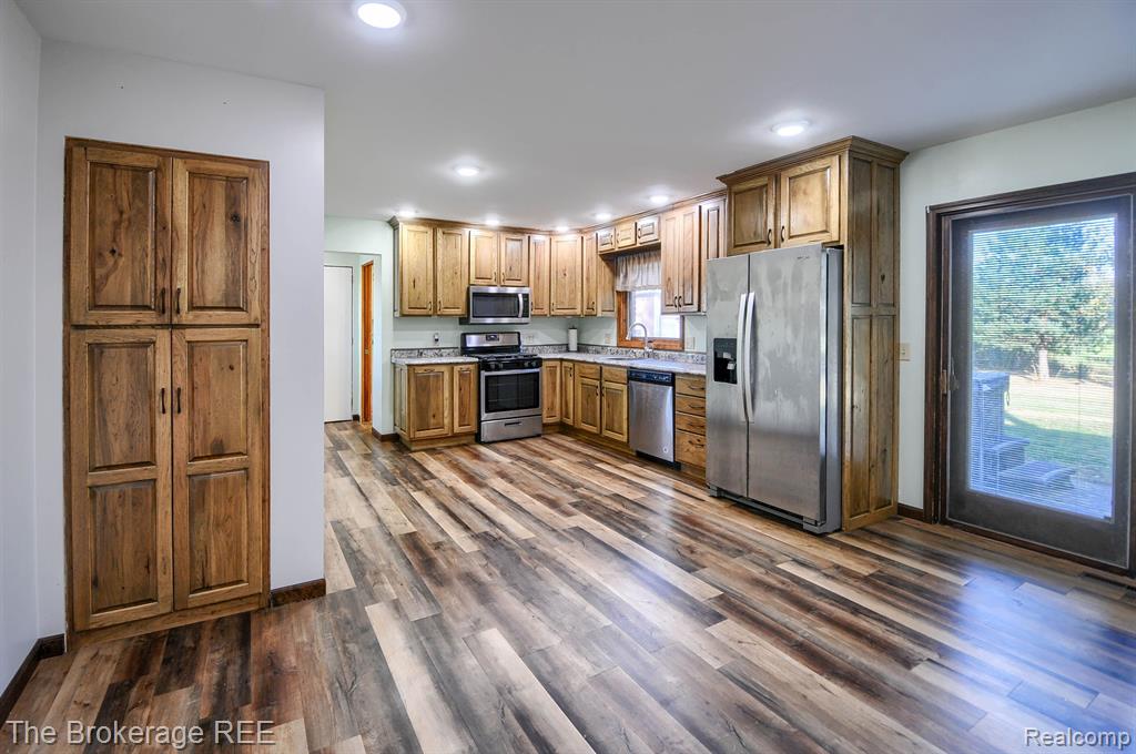 6675 MOWER Road, Saginaw, MI 48601 — Photo 8