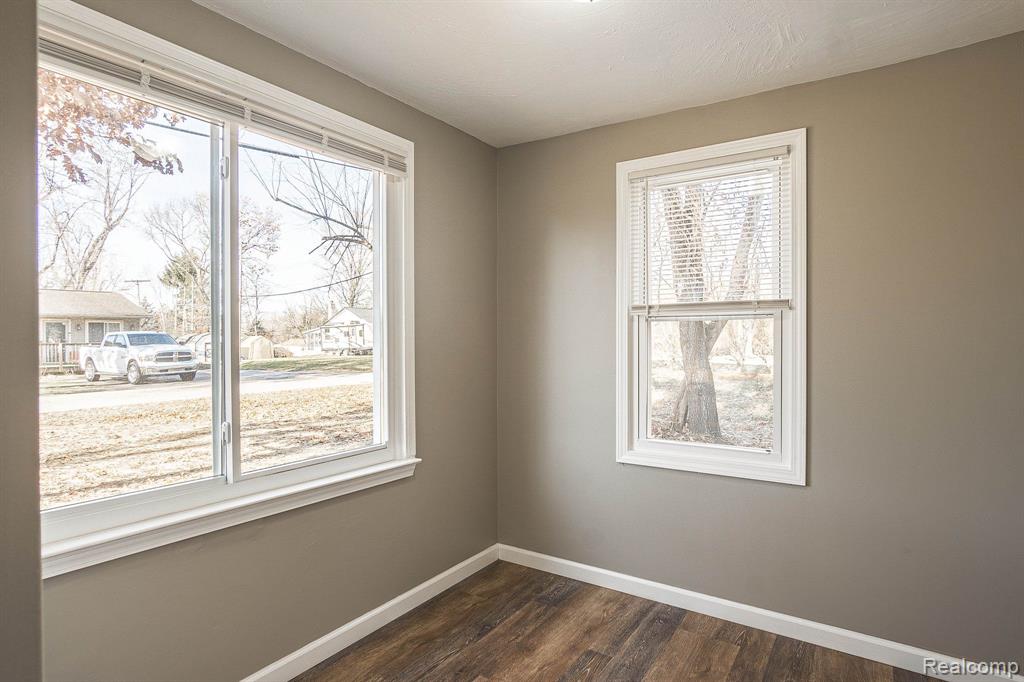 5604 BLACKMOOR Street, Commerce Twp, MI 48382 — Photo 16