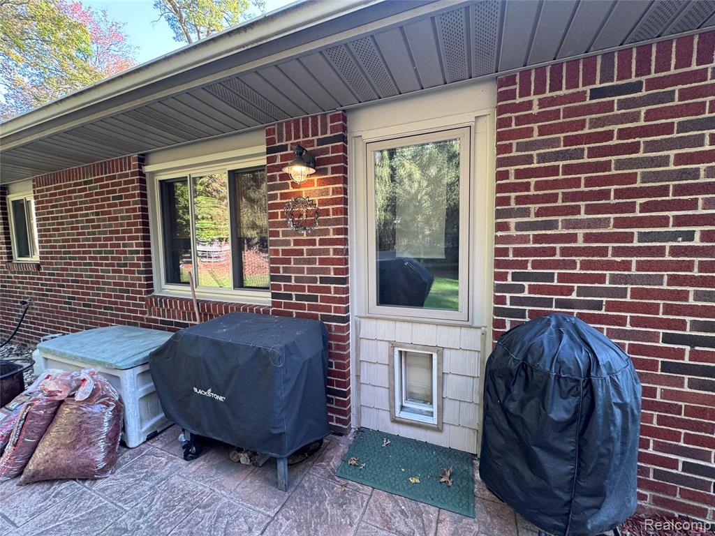 7665 Apache Trail Road, Temperance, MI 48182 — Photo 36