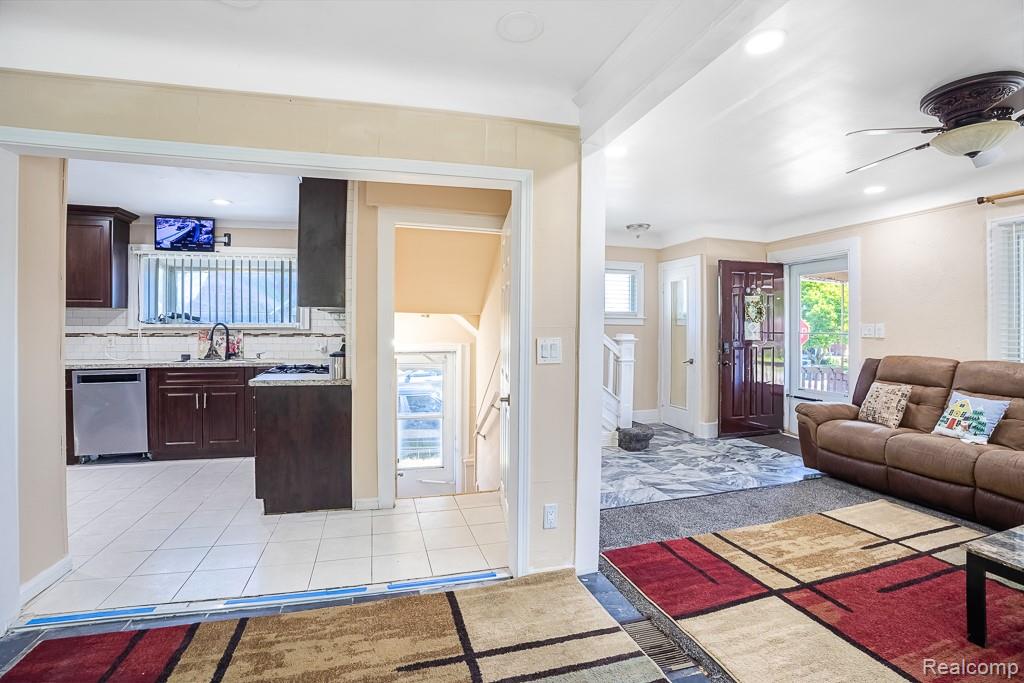 4663 Mead Street N, Dearborn, MI 48126 — Photo 8