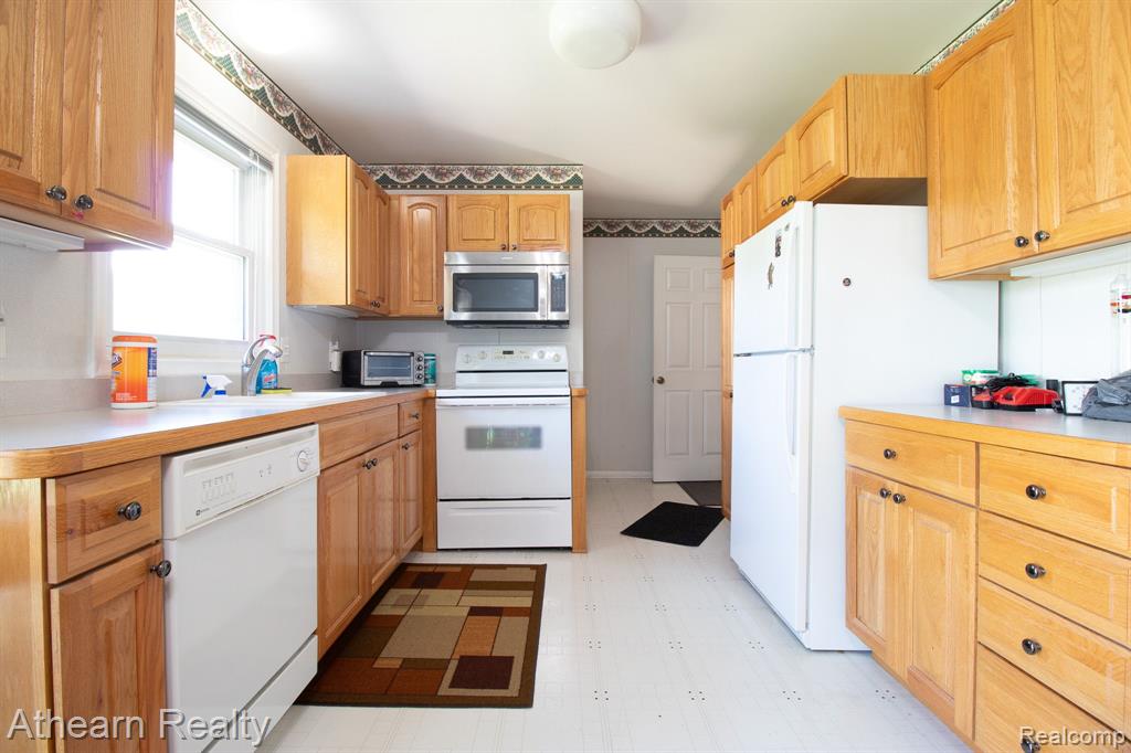 5309 COPLEY SQUARE Road, Grand Blanc, MI 48439 — Photo 17