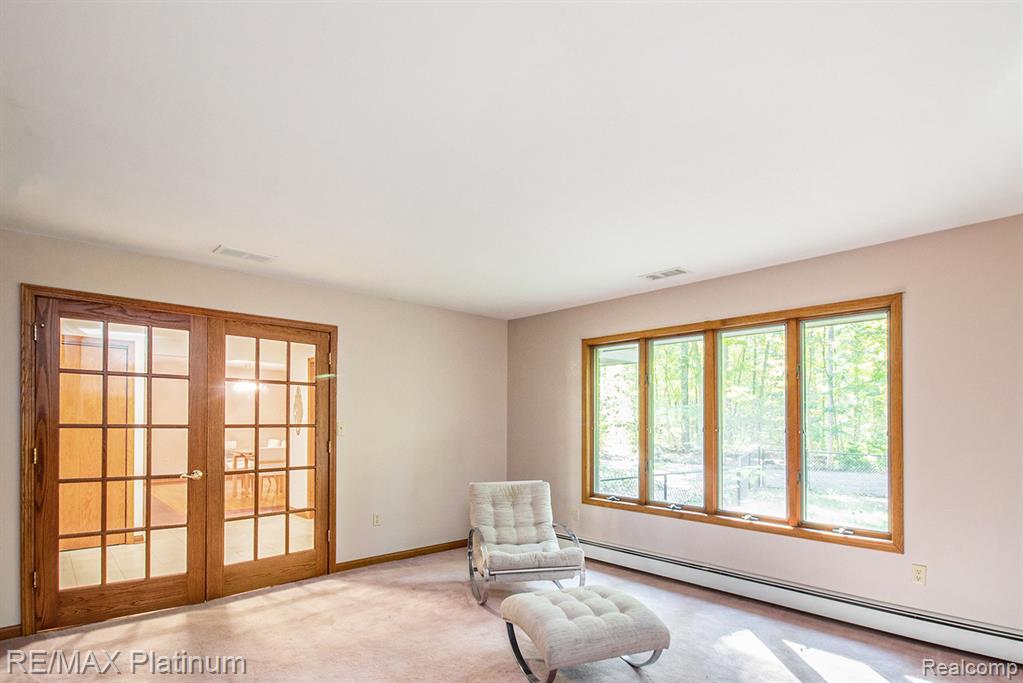4352 Fenton Road, Hartland, MI 48353 — Photo 10