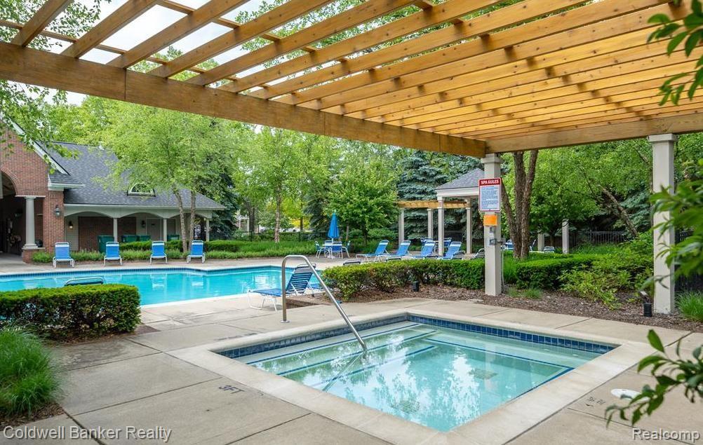 19106 CHESAPEAKE Circle, Walled Lake, MI 48390 — Photo 25