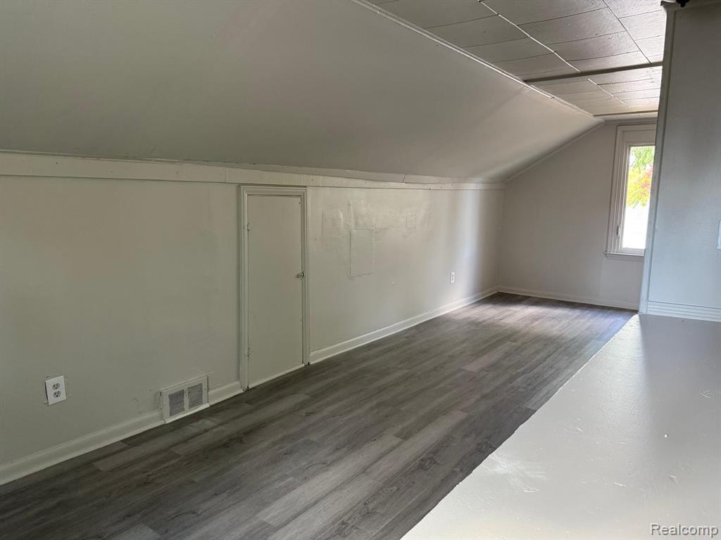 20020 PELKEY Street, Detroit, MI 48205 — Photo 5