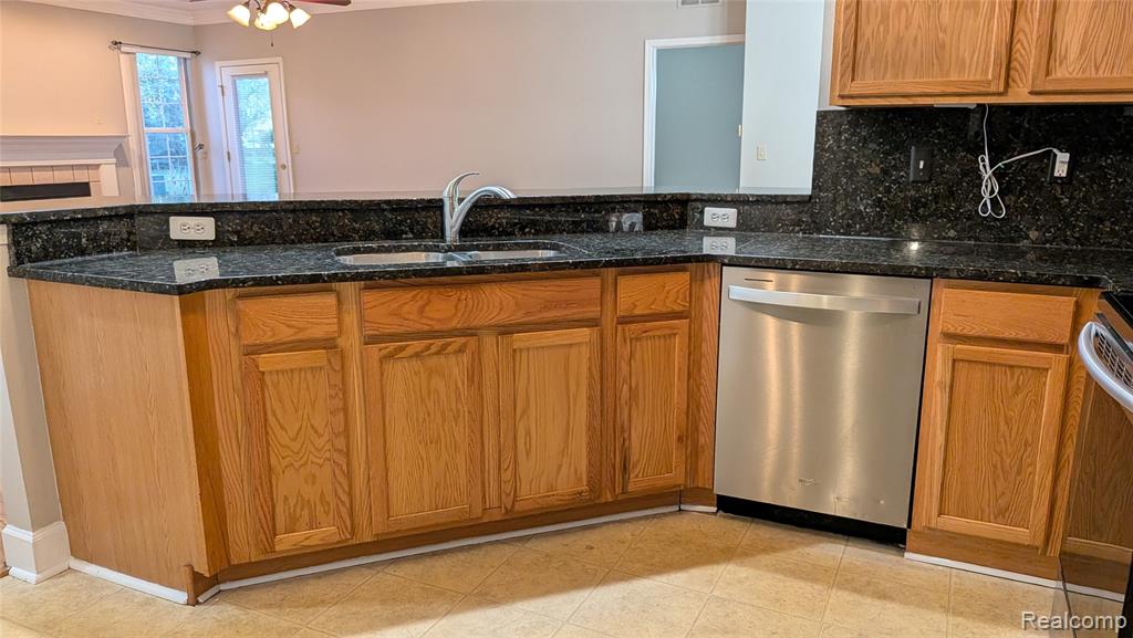 15286 CORNELL Drive, Clinton Twp, MI 48038 — Photo 16