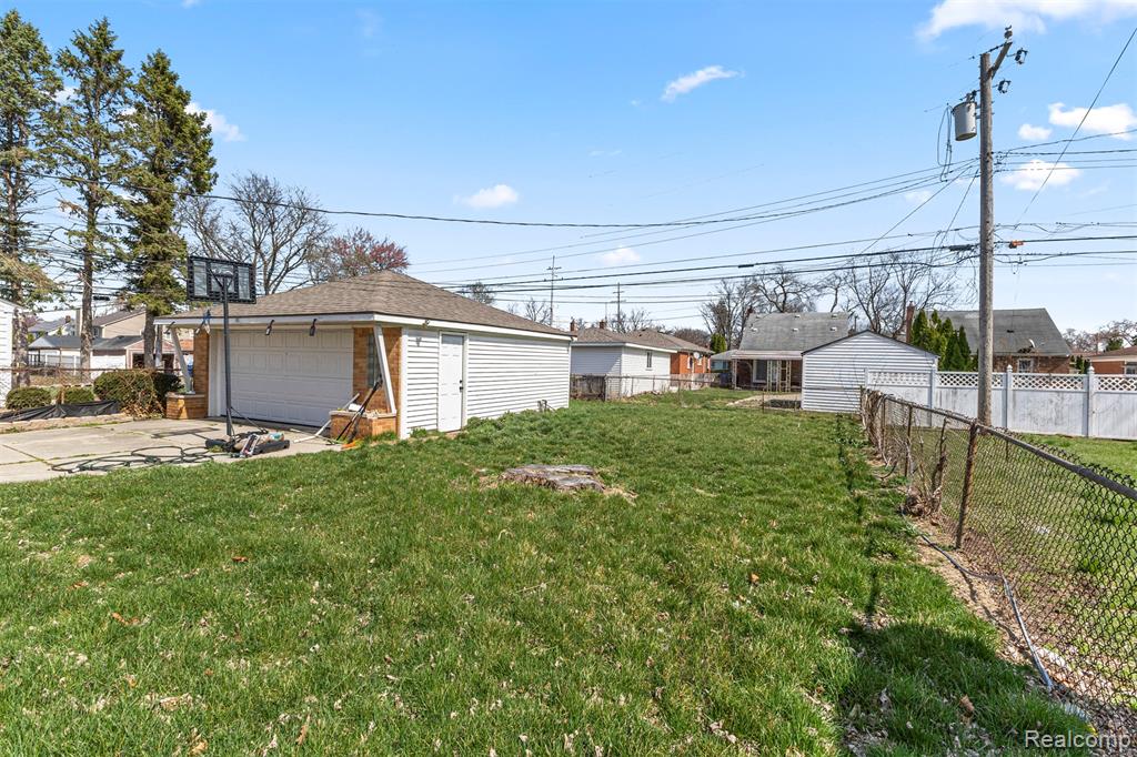 7312 Colonial Street, Dearborn Heights, MI 48127 — Photo 35
