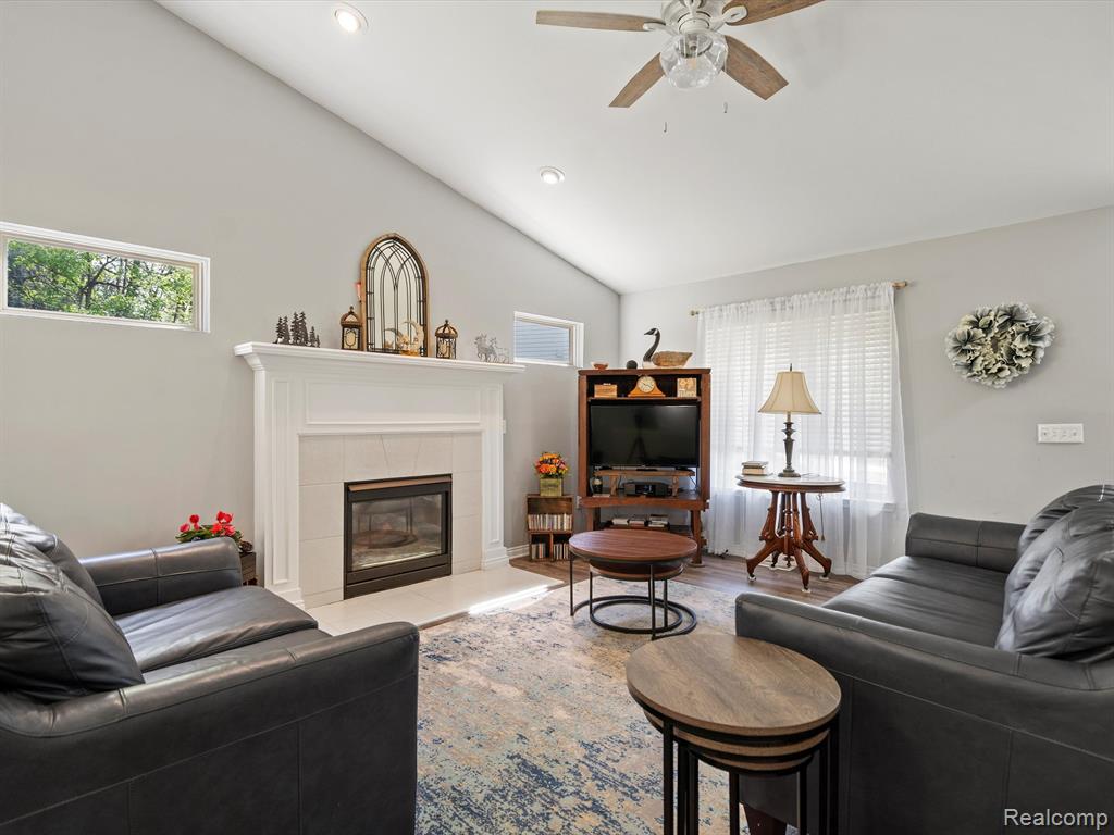 437 CONVERSE, Lake Orion, MI 48362 — Photo 11