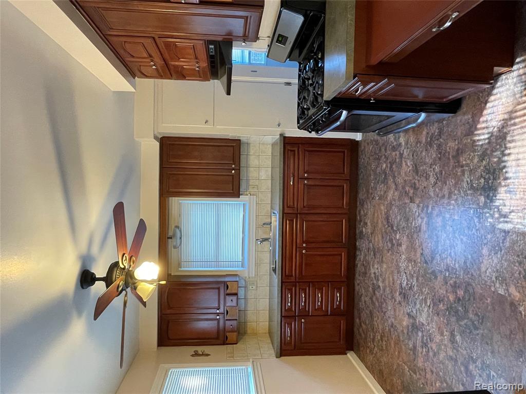 4632 Monroe Street, Dearborn Heights, MI 48125 — Photo 11