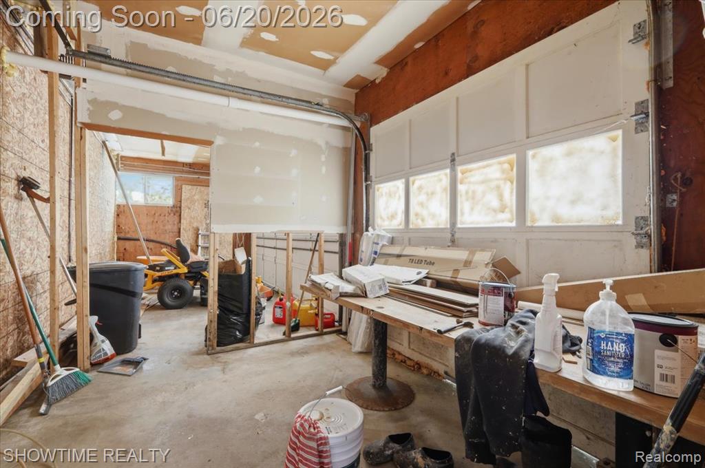 1661 Madeline Drive, Lapeer, MI 48446 — Photo 42