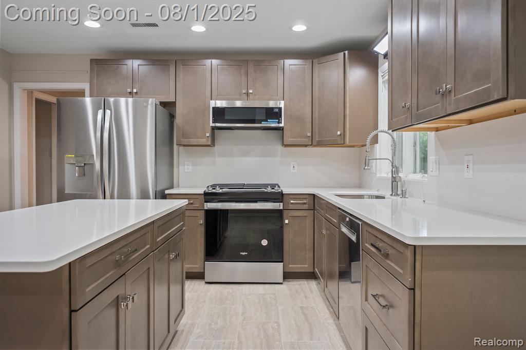 4866 Walnut Lake Road, Bloomfield Hills, MI — Photo 6