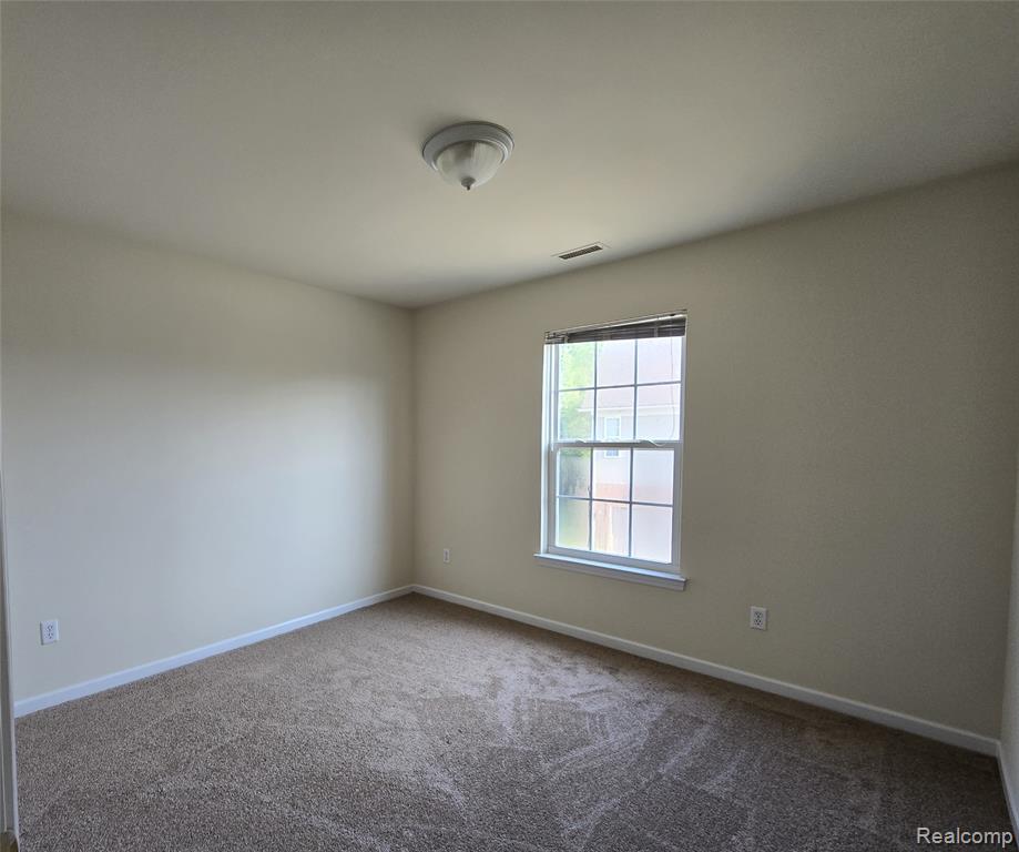 27601 Hidden Oaks Drive, Brownstown, MI 48183 — Photo 2
