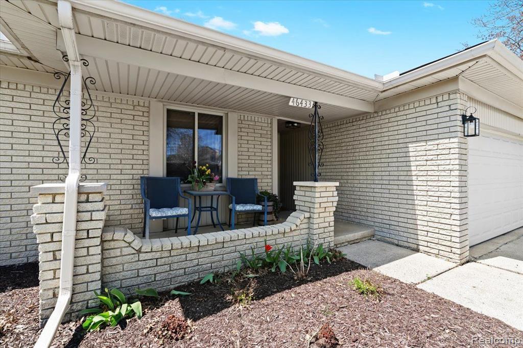 46433 Plum Grove Drive, Macomb, MI 48044 — Photo 4