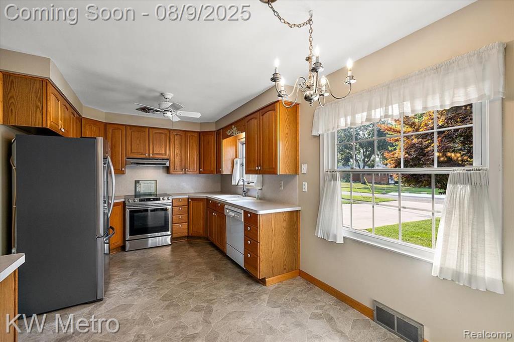 18241 Dunblaine Avenue, Beverly Hills, MI 48025 — Photo 27