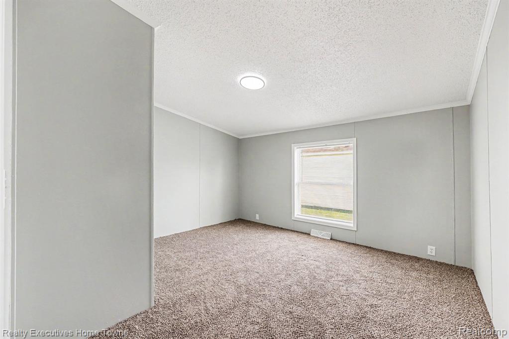 59587 Susan Ln N., Lenox, MI 48048 — Photo 18