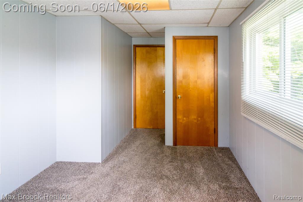 465 Robert Court, Auburn Hills, MI 48326 — Photo 13
