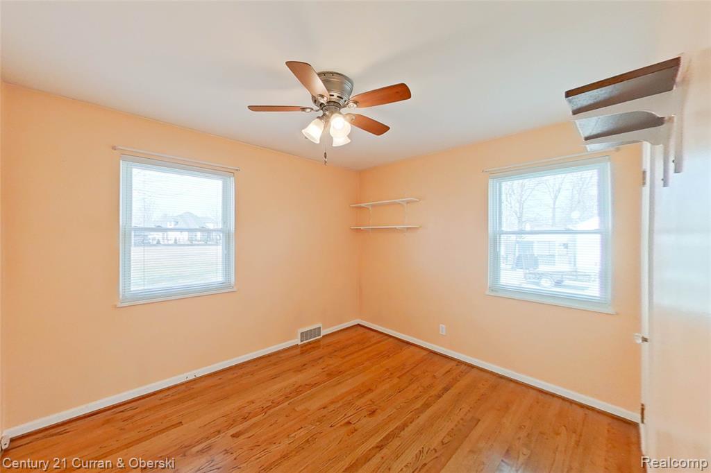 688 New Hampshire Avenue, Marysville, MI 48040 — Photo 28