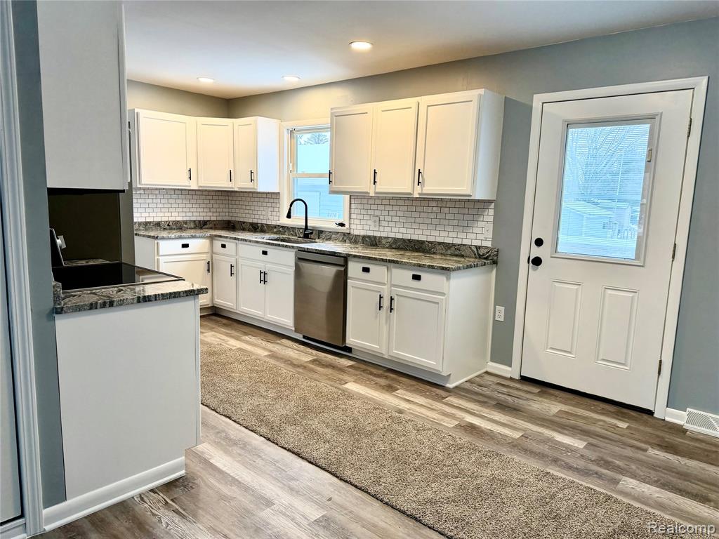 5976 Falkenbury Road, North Branch, MI 48461 — Photo 3