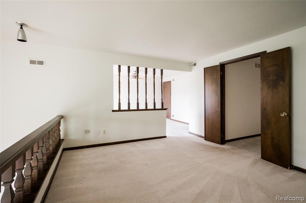 7118 Pebble Park Drive, West Bloomfield, MI — Photo 38