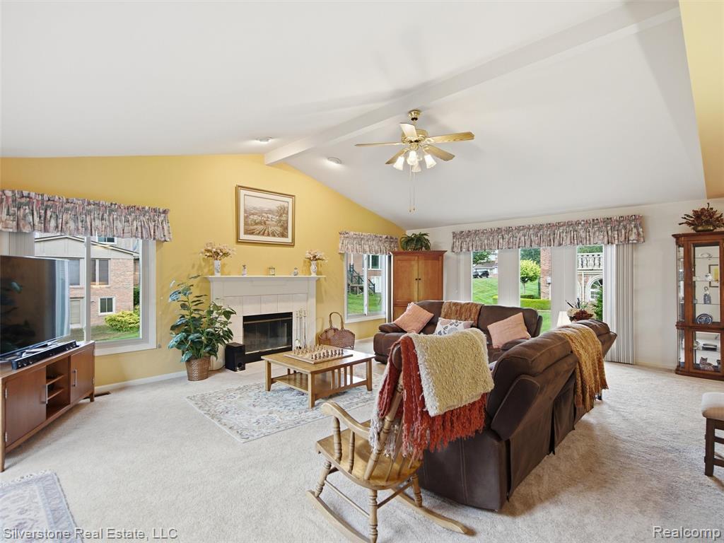 6577 Edith Court, Troy, MI 48085 — Photo 12