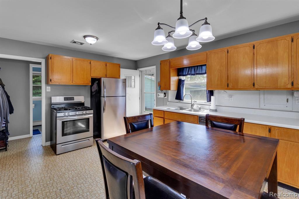 224 PALMS Road, Wales, MI — Photo 9