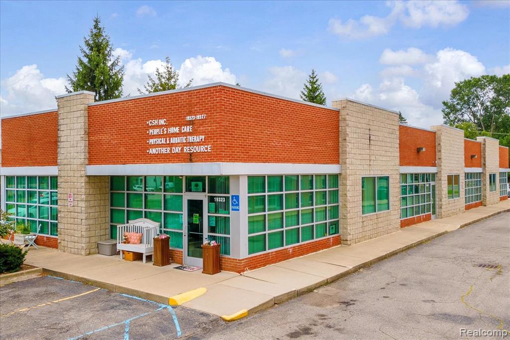 19323 Farmington Road, Livonia, MI 48152