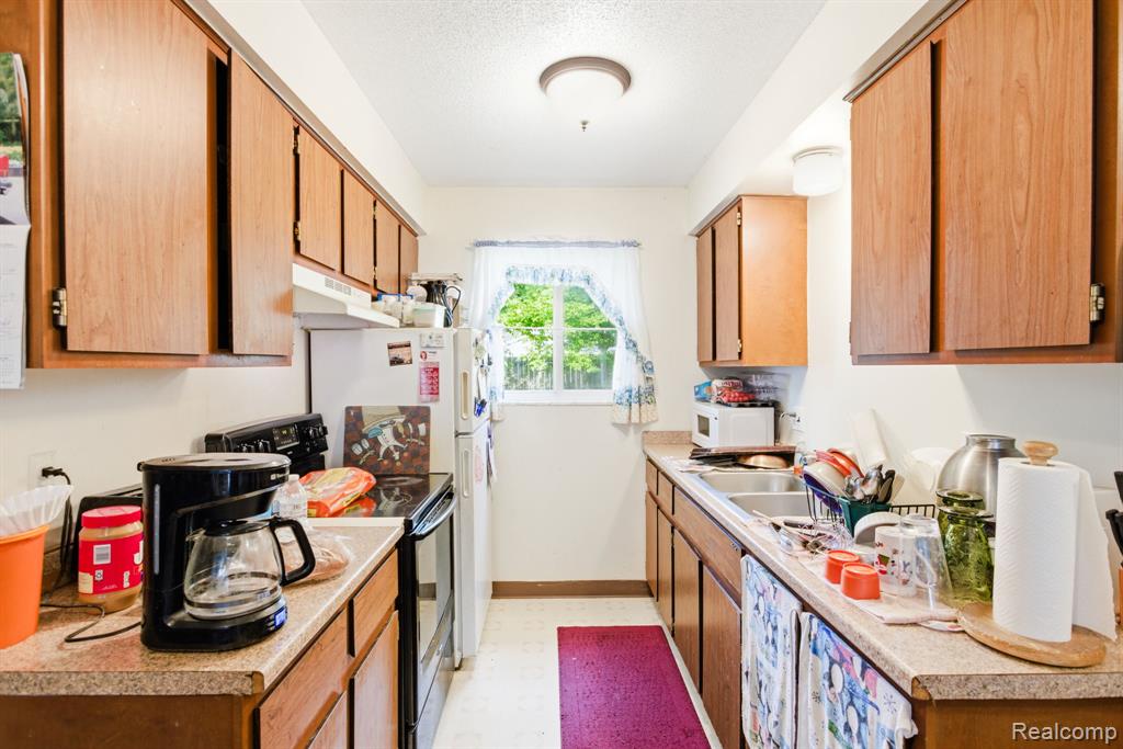 625 S 11th Street, St. Clair, MI 48079 — Photo 22