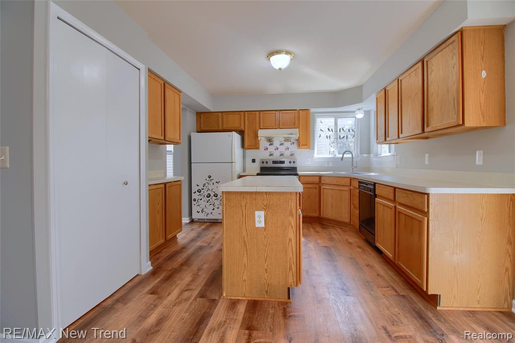 3241 Buckhorn Court, Ann Arbor, MI 48105 — Photo 11