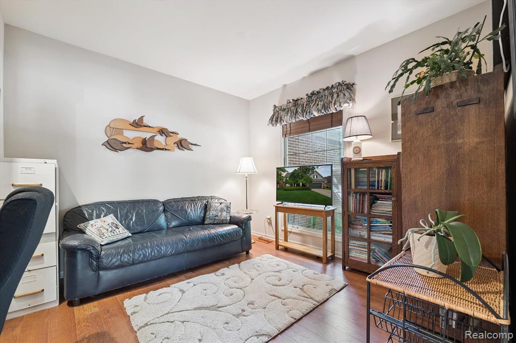 45242 Thornhill Road, Canton, MI 48188 — Photo 45