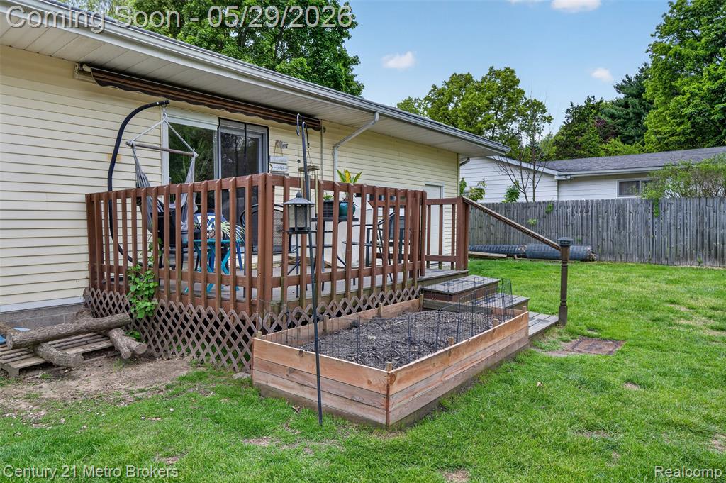 985 S Park Street, Highland, MI 48356 — Photo 12
