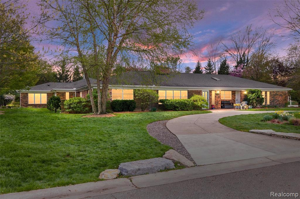 12959 Talbot Lane, Huntington Woods, MI
