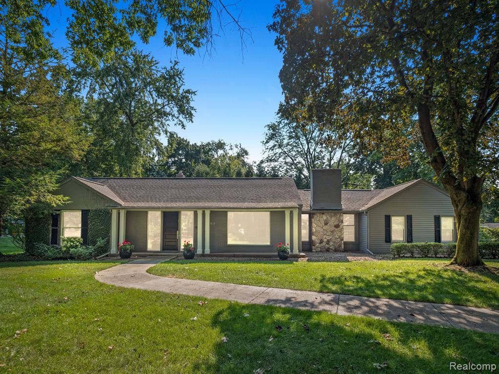 6383 WING LAKE Road, Bloomfield Hills, MI 48301 — front exterior