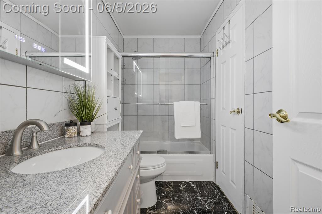 40435 Oak Tree, Novi, MI — Photo 24
